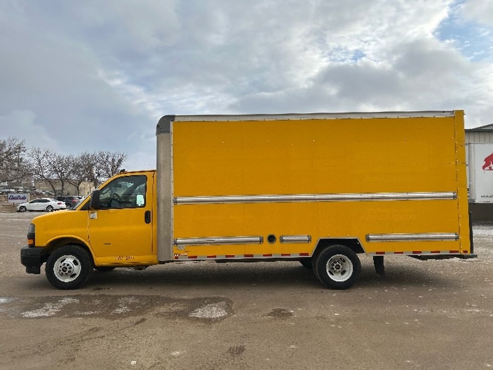 Light Duty Box Truck-Light and Medium Duty Trucks-GMC-2021-Savana G33903-Sioux Falls-SD-86,967\n\t\tmiles-$ 28,500 - Image 4