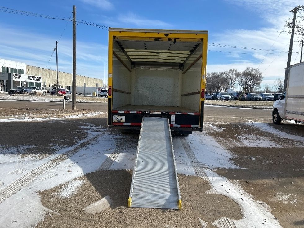 Light Duty Box Truck-Light and Medium Duty Trucks-GMC-2021-Savana G33903-Sioux Falls-SD-86,967\n\t\tmiles-$ 28,500 - Image 9