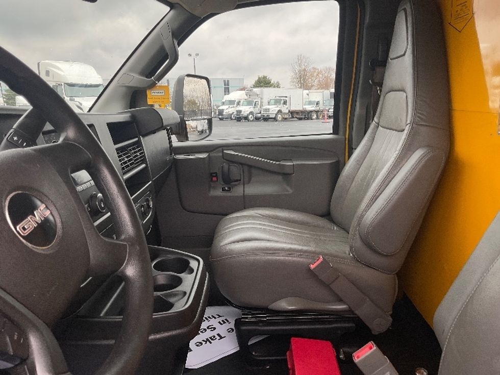 Light Duty Box Truck-Light and Medium Duty Trucks-GMC-2021-Savana G33903-South Bend-IN-129,614\n\t\tmiles-$ 21,750 - Image 19
