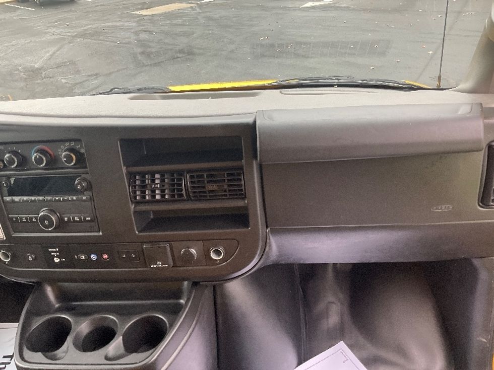 Light Duty Box Truck-Light and Medium Duty Trucks-GMC-2021-Savana G33903-South Bend-IN-129,614\n\t\tmiles-$ 21,750 - Image 21