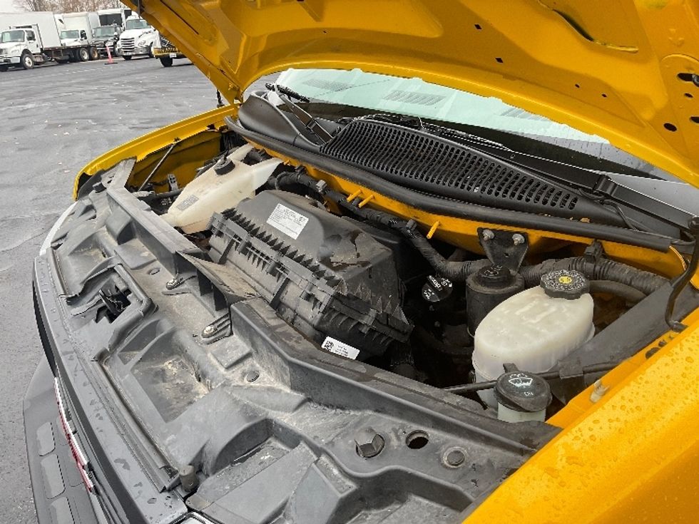 Light Duty Box Truck-Light and Medium Duty Trucks-GMC-2021-Savana G33903-South Bend-IN-129,614\n\t\tmiles-$ 21,750 - Image 24