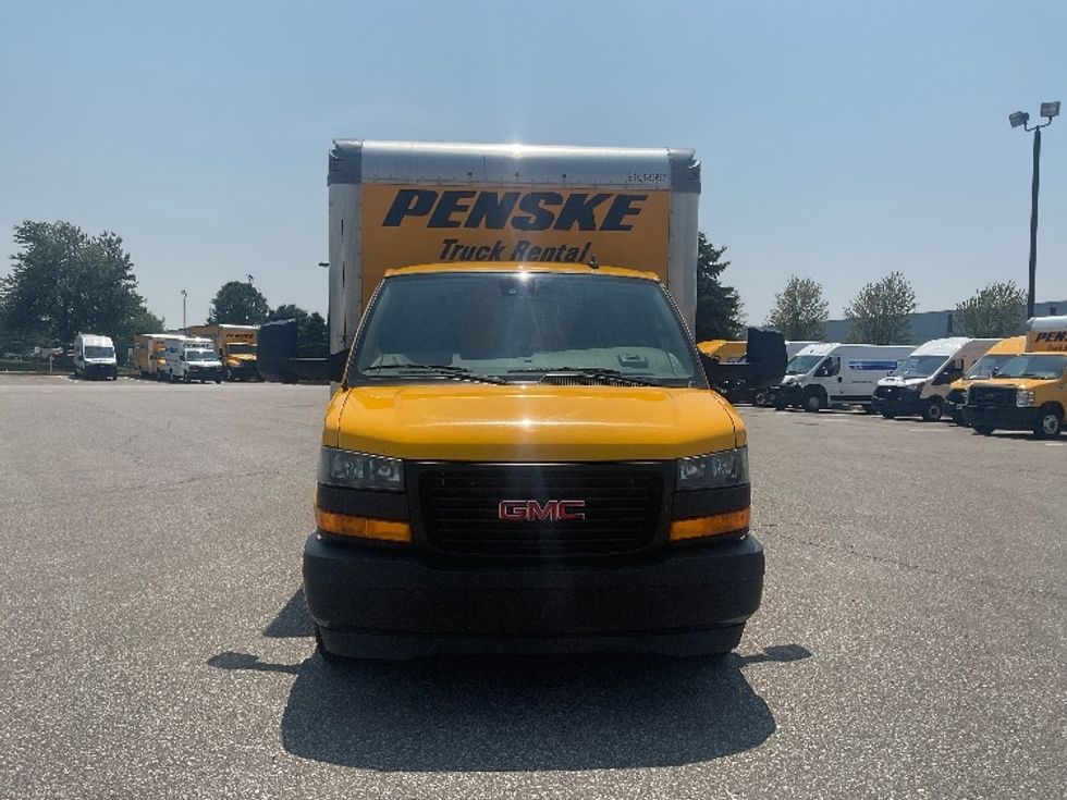 Light Duty Box Truck-Light and Medium Duty Trucks-GMC-2021-Savana G33903-South Bend-IN-84,125\n\t\tmiles-$ 26,000 - Image 2