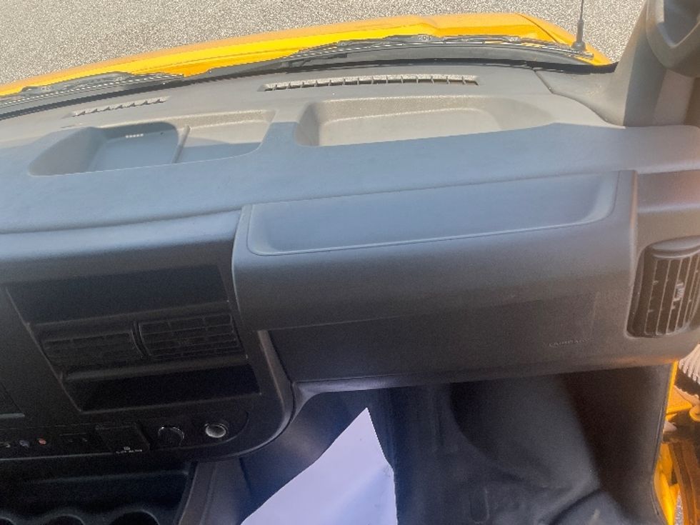 Light Duty Box Truck-Light and Medium Duty Trucks-GMC-2021-Savana G33903-South Bend-IN-84,125\n\t\tmiles-$ 26,000 - Image 21