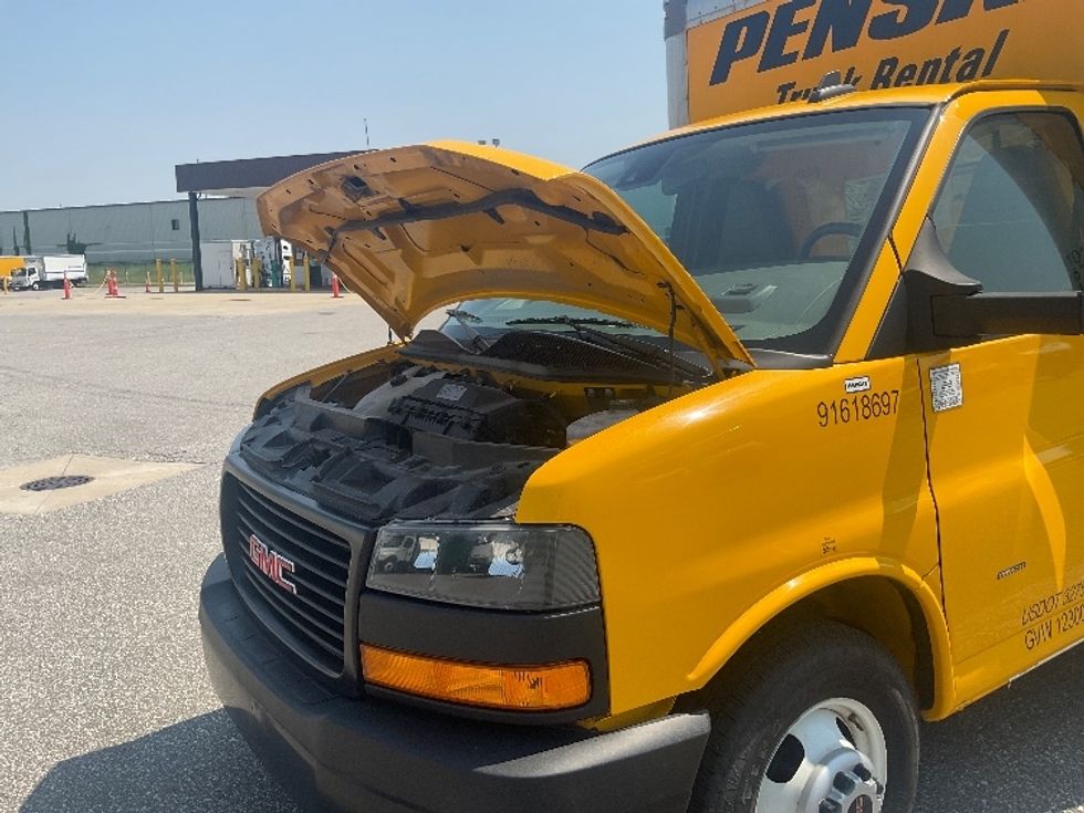 Light Duty Box Truck-Light and Medium Duty Trucks-GMC-2021-Savana G33903-South Bend-IN-84,125\n\t\tmiles-$ 26,000 - Image 24