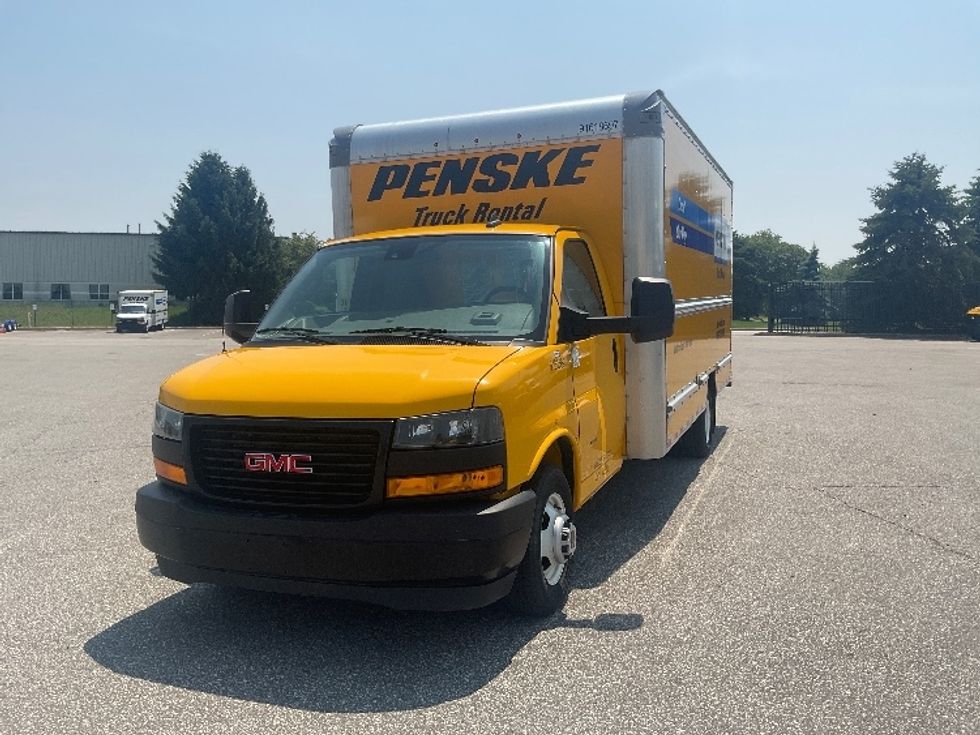 Light Duty Box Truck-Light and Medium Duty Trucks-GMC-2021-Savana G33903-South Bend-IN-84,125\n\t\tmiles-$ 26,000 - Image 3