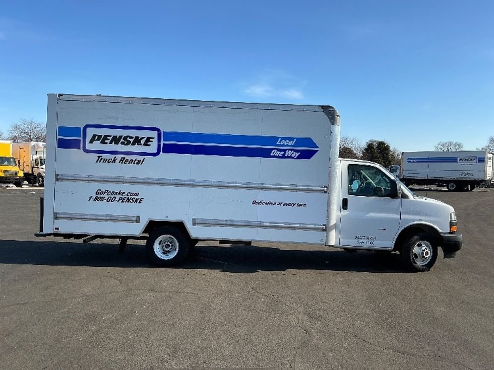 Light Duty Box Truck-Light and Medium Duty Trucks-GMC-2021-Savana G33903-South Bend-IN-84,777\n\t\tmiles-$ 30,250 - Image 15