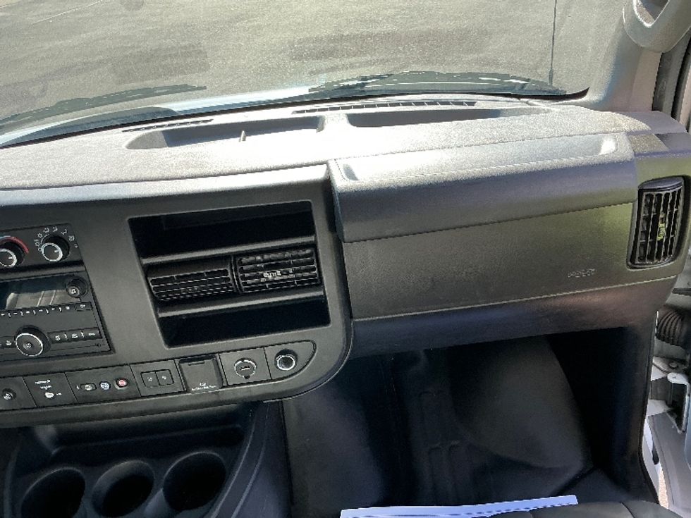 Light Duty Box Truck-Light and Medium Duty Trucks-GMC-2021-Savana G33903-South Bend-IN-84,777\n\t\tmiles-$ 30,250 - Image 21