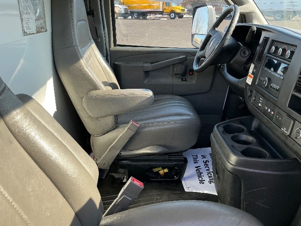 Light Duty Box Truck-Light and Medium Duty Trucks-GMC-2021-Savana G33903-South Bend-IN-84,777\n\t\tmiles-$ 30,250 - Image 22