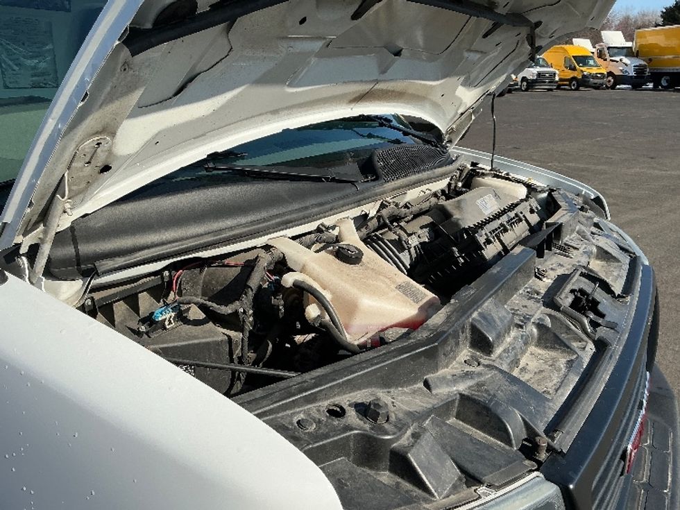 Light Duty Box Truck-Light and Medium Duty Trucks-GMC-2021-Savana G33903-South Bend-IN-84,777\n\t\tmiles-$ 30,250 - Image 23