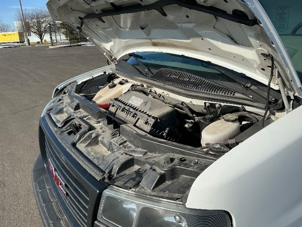 Light Duty Box Truck-Light and Medium Duty Trucks-GMC-2021-Savana G33903-South Bend-IN-84,777\n\t\tmiles-$ 30,250 - Image 24