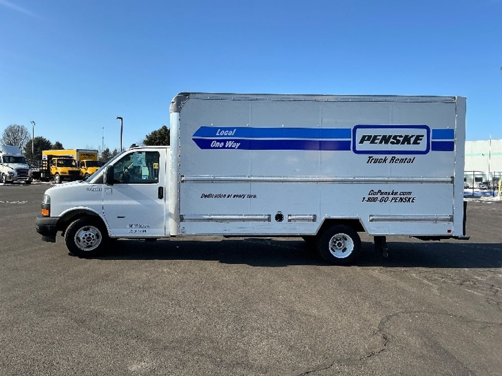 Light Duty Box Truck-Light and Medium Duty Trucks-GMC-2021-Savana G33903-South Bend-IN-84,777\n\t\tmiles-$ 30,250 - Image 4