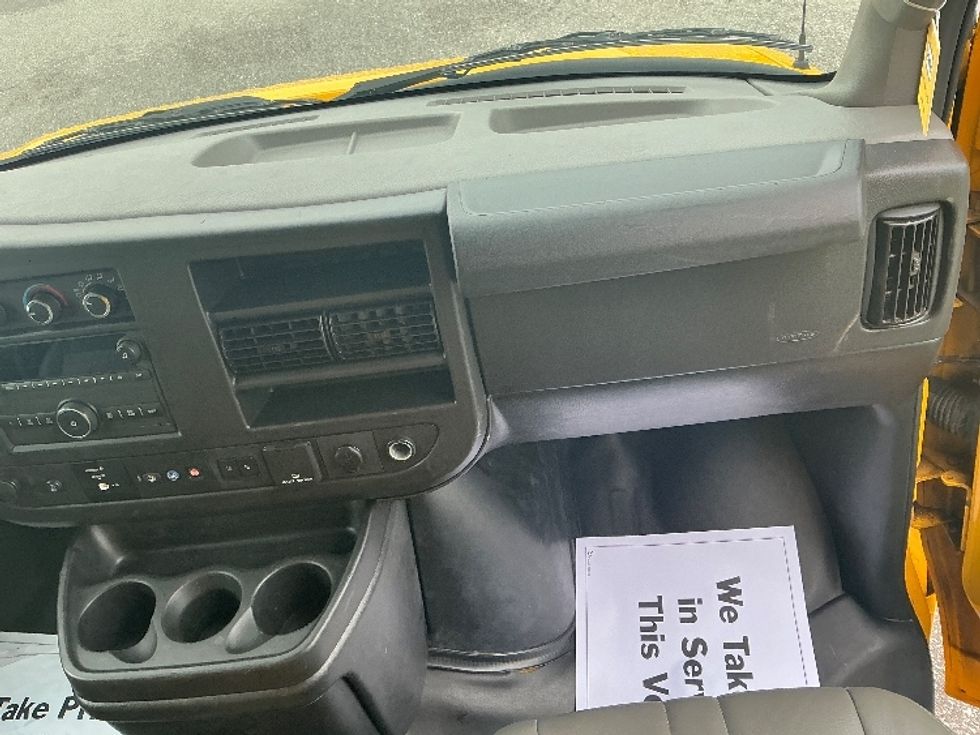 Light Duty Box Truck-Light and Medium Duty Trucks-GMC-2021-Savana G33903-South Bend-IN-86,713\n\t\tmiles-$ 25,750 - Image 21