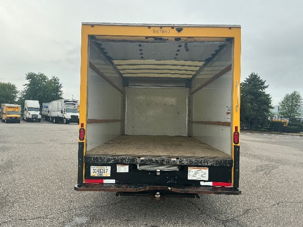 Light Duty Box Truck-Light and Medium Duty Trucks-GMC-2021-Savana G33903-South Bend-IN-86,713\n\t\tmiles-$ 25,750 - Image 8