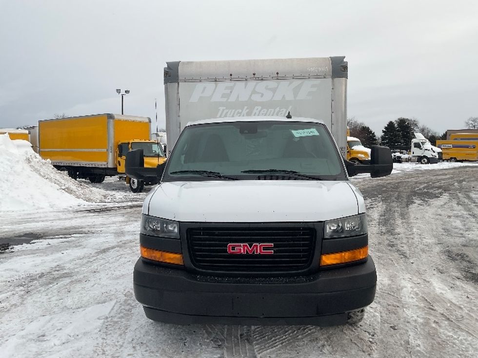 Light Duty Box Truck-Light and Medium Duty Trucks-GMC-2021-Savana G33903-South Bend-IN-93,343\n\t\tmiles-$ 29,250 - Image 2