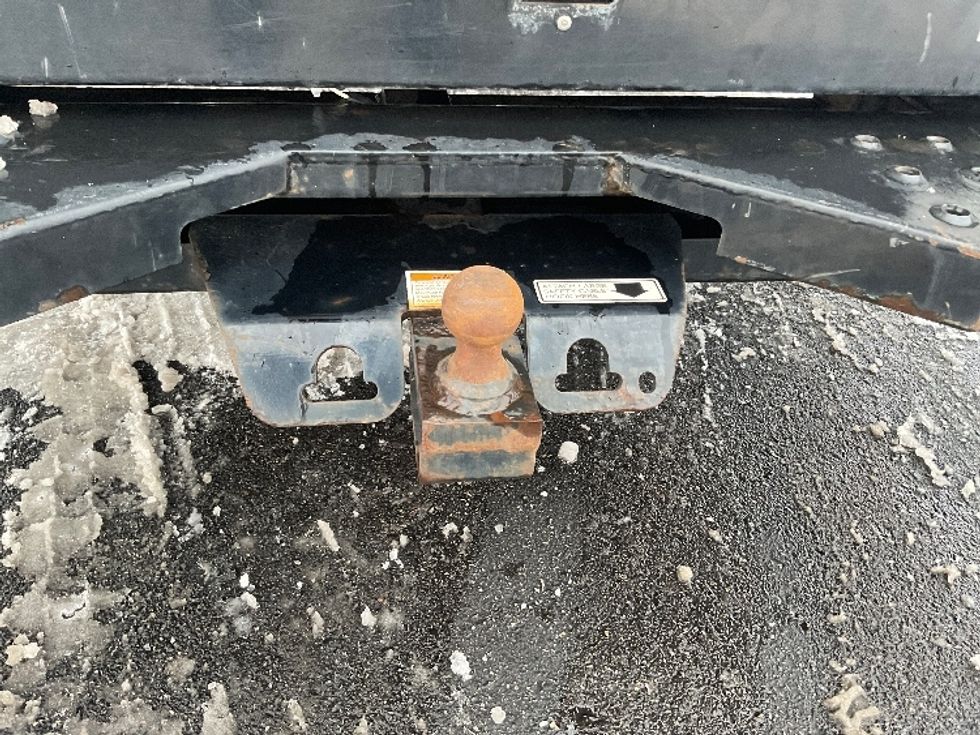 Light Duty Box Truck-Light and Medium Duty Trucks-GMC-2021-Savana G33903-South Bend-IN-93,343\n\t\tmiles-$ 29,250 - Image 26