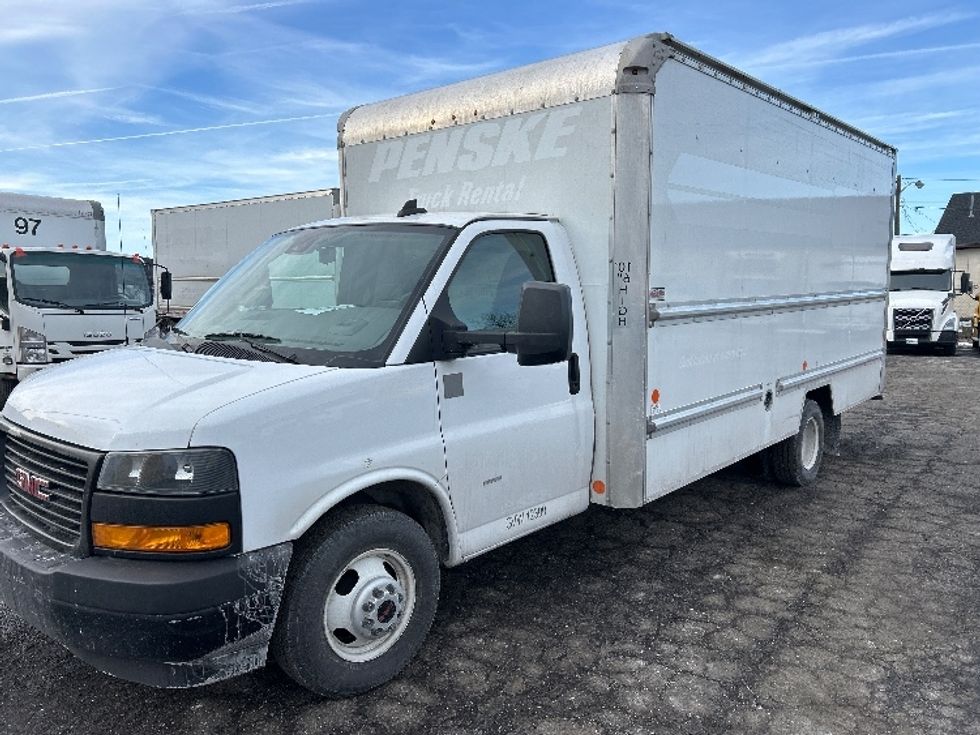 Light Duty Box Truck-Light and Medium Duty Trucks-GMC-2021-Savana G33903-South Plainfield-NJ-101,584\n\t\tmiles-$ 28,500 - Image 1