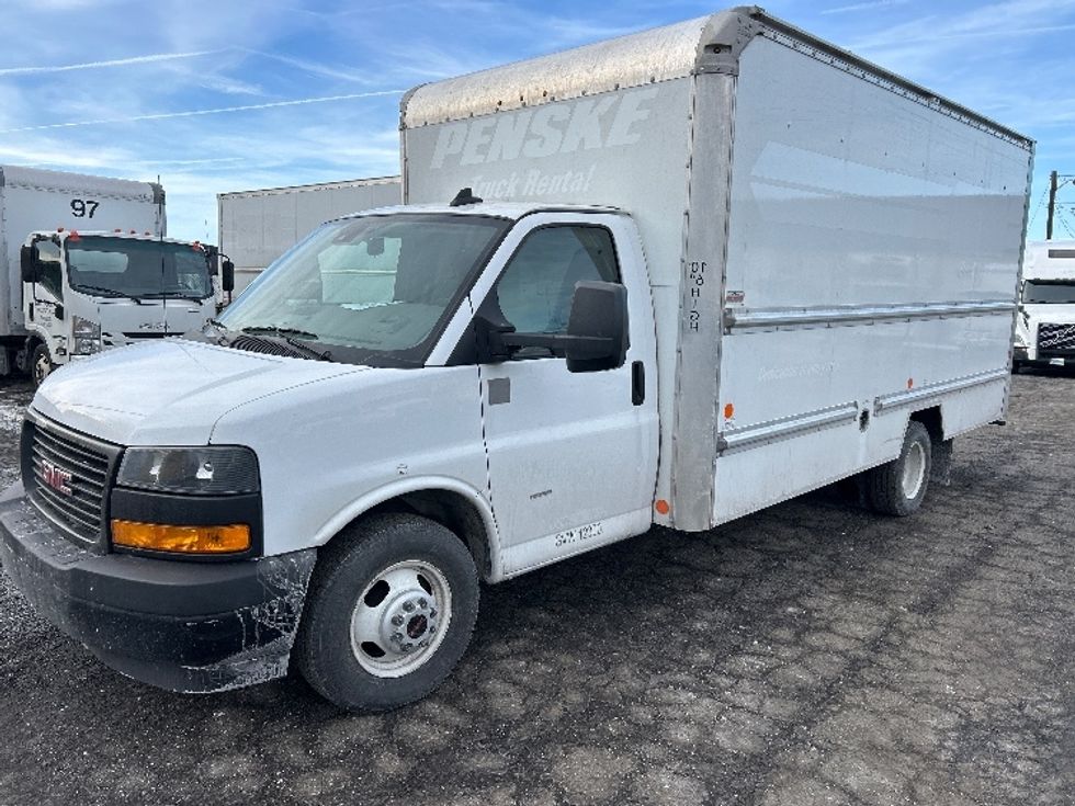 Light Duty Box Truck-Light and Medium Duty Trucks-GMC-2021-Savana G33903-South Plainfield-NJ-101,584\n\t\tmiles-$ 28,500 - Image 3