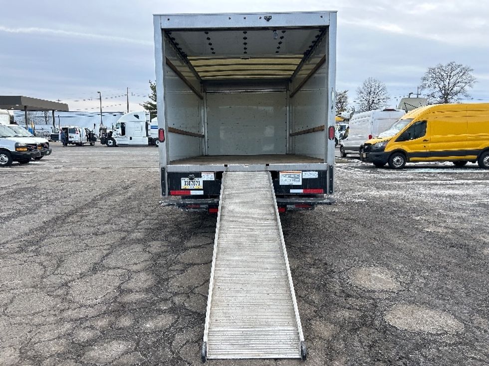 Light Duty Box Truck-Light and Medium Duty Trucks-GMC-2021-Savana G33903-South Plainfield-NJ-101,584\n\t\tmiles-$ 28,500 - Image 9