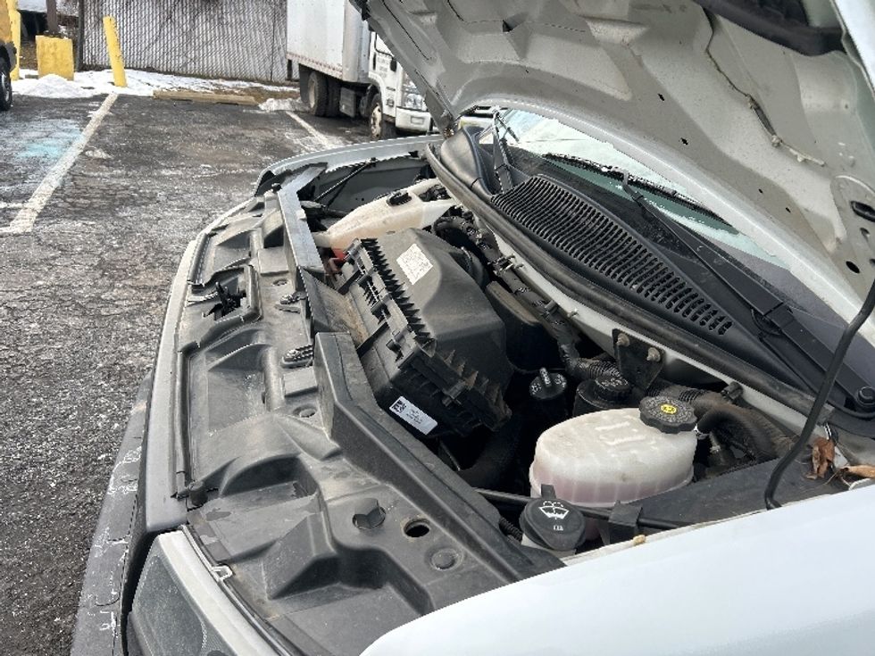 Light Duty Box Truck-Light and Medium Duty Trucks-GMC-2021-Savana G33903-South Plainfield-NJ-101,584\n\t\tmiles-$ 28,500 - Image 24