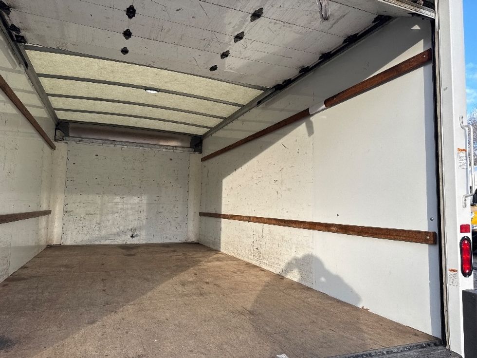 Light Duty Box Truck-Light and Medium Duty Trucks-GMC-2021-Savana G33903-South Plainfield-NJ-90,016\n\t\tmiles-$ 29,750 - Image 12