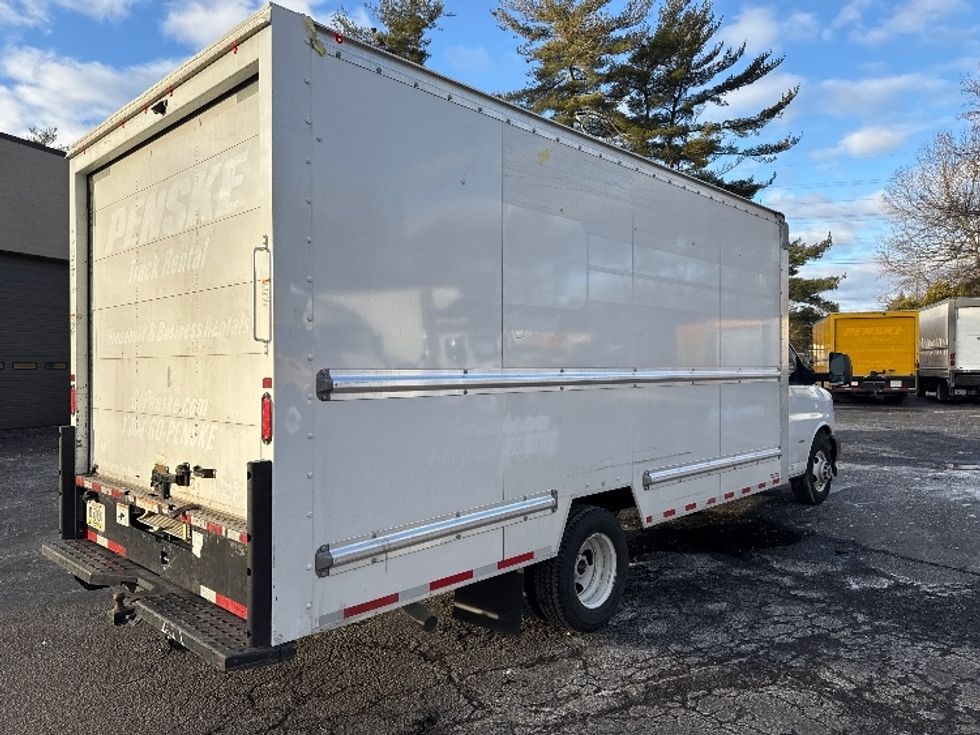 Light Duty Box Truck-Light and Medium Duty Trucks-GMC-2021-Savana G33903-South Plainfield-NJ-90,016\n\t\tmiles-$ 29,750 - Image 13