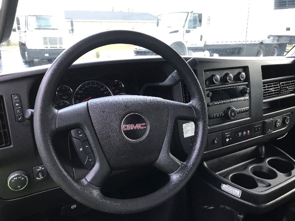Light Duty Box Truck-Light and Medium Duty Trucks-GMC-2021-Savana G33903-South Plainfield-NJ-90,664\n\t\tmiles-$ 30,000 - Image 17