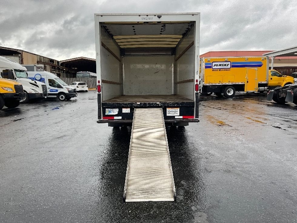 Light Duty Box Truck-Light and Medium Duty Trucks-GMC-2021-Savana G33903-South San Francisco-CA-86,378\n\t\tmiles-$ 32,750 - Image 9