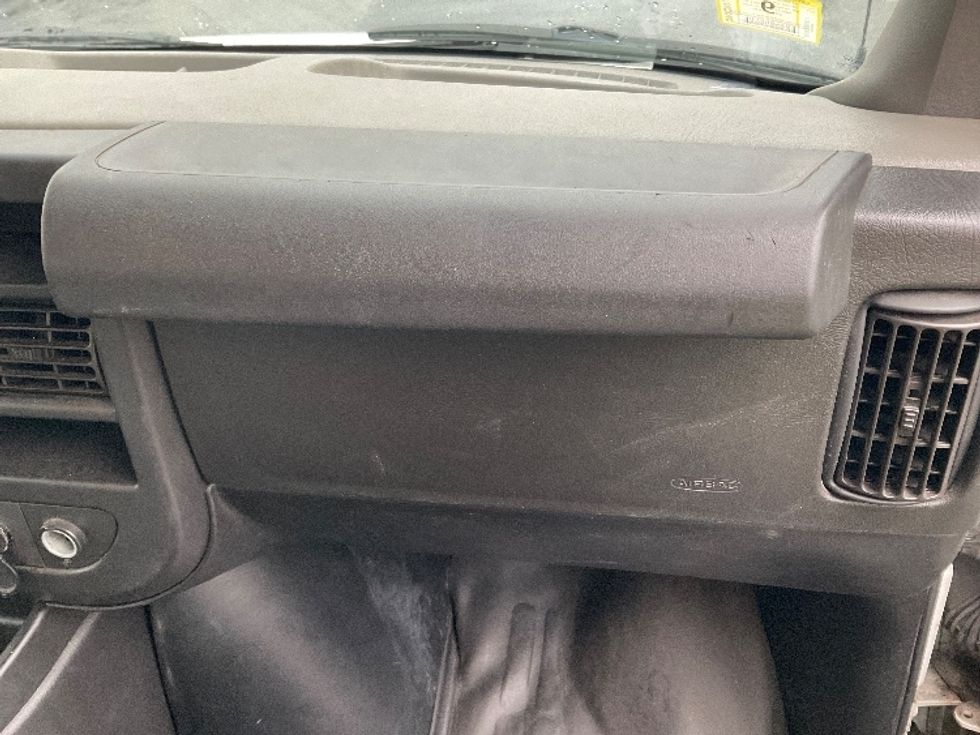 Light Duty Box Truck-Light and Medium Duty Trucks-GMC-2021-Savana G33903-South San Francisco-CA-86,378\n\t\tmiles-$ 32,750 - Image 21