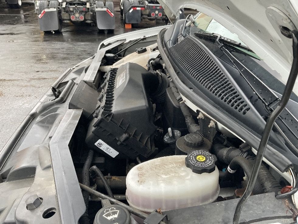 Light Duty Box Truck-Light and Medium Duty Trucks-GMC-2021-Savana G33903-South San Francisco-CA-86,378\n\t\tmiles-$ 32,750 - Image 24