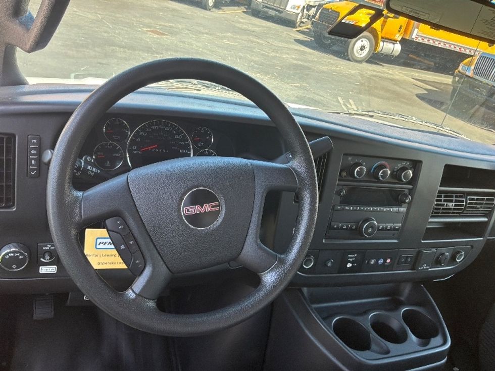 Light Duty Box Truck-Light and Medium Duty Trucks-GMC-2021-Savana G33903-South San Francisco-CA-88,266\n\t\tmiles-$ 30,250 - Image 18