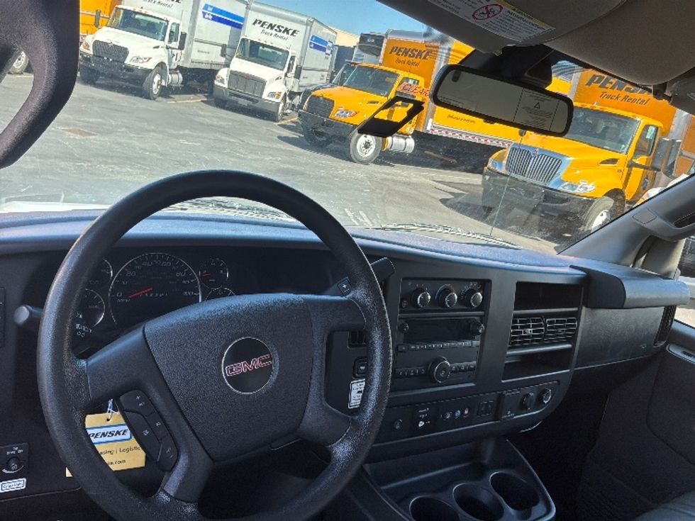Light Duty Box Truck-Light and Medium Duty Trucks-GMC-2021-Savana G33903-South San Francisco-CA-88,266\n\t\tmiles-$ 30,250 - Image 17