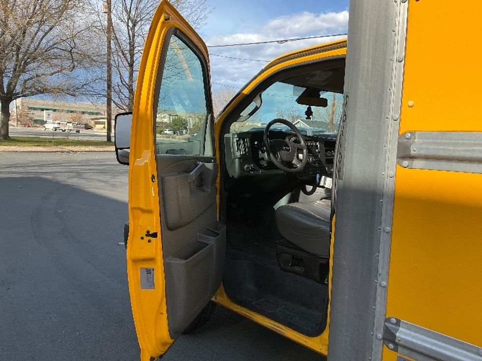 Light Duty Box Truck-Light and Medium Duty Trucks-GMC-2021-Savana G33903-Sparks-NV-88,346\n\t\tmiles-$ 29,000 - Image 14