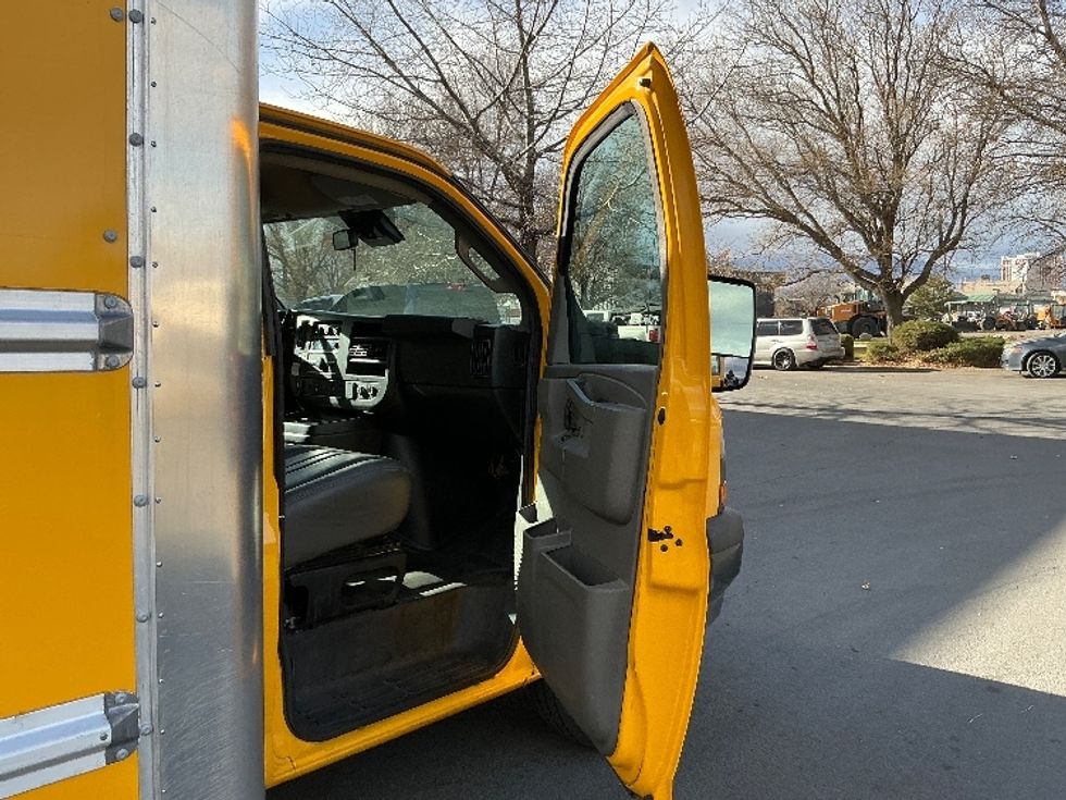 Light Duty Box Truck-Light and Medium Duty Trucks-GMC-2021-Savana G33903-Sparks-NV-88,346\n\t\tmiles-$ 29,000 - Image 18