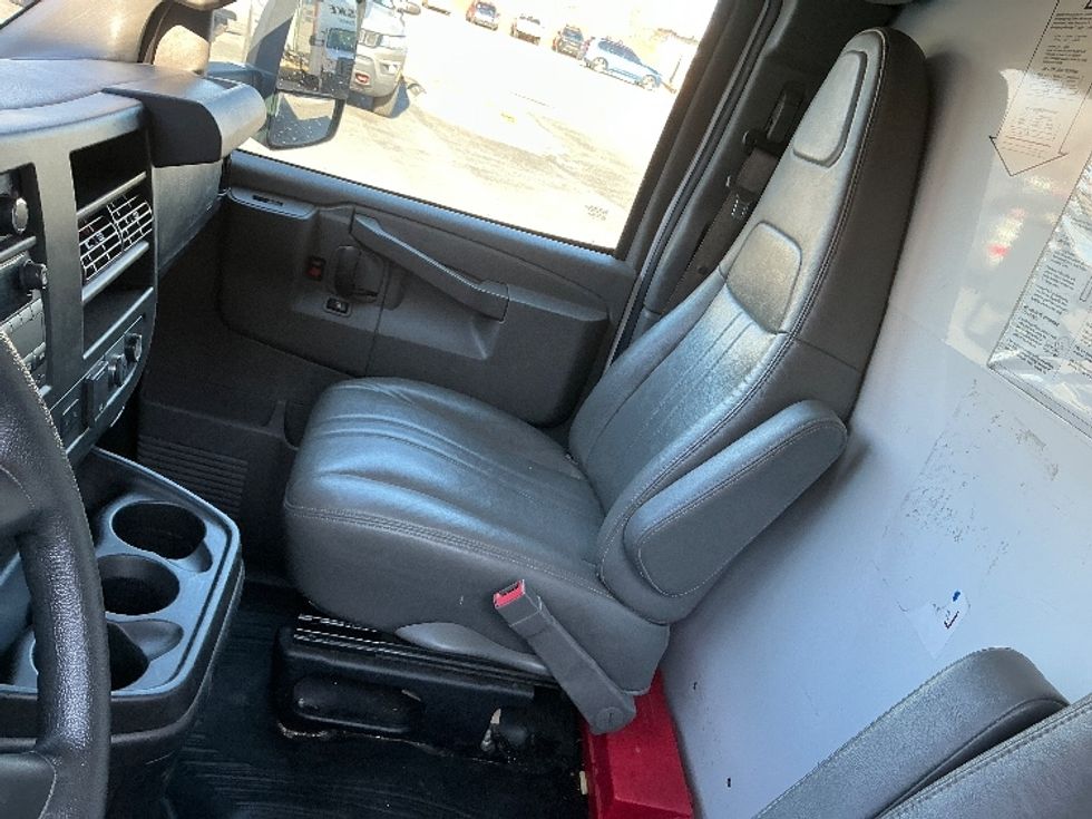 Light Duty Box Truck-Light and Medium Duty Trucks-GMC-2021-Savana G33903-Sparks-NV-99,385\n\t\tmiles-$ 31,250 - Image 18