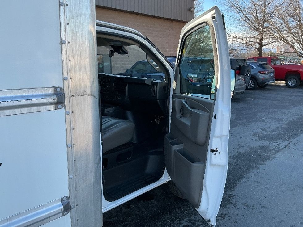 Light Duty Box Truck-Light and Medium Duty Trucks-GMC-2021-Savana G33903-Sparks-NV-99,385\n\t\tmiles-$ 31,250 - Image 19