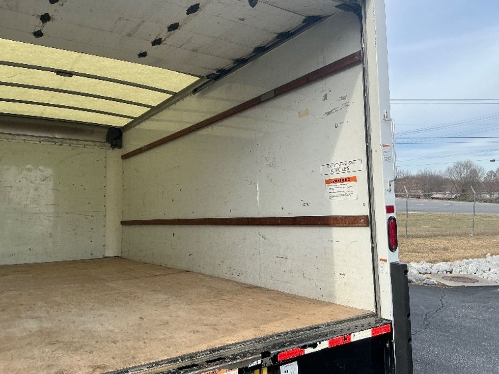 Light Duty Box Truck-Light and Medium Duty Trucks-GMC-2021-Savana G33903-Spartanburg-SC-92,322\n\t\tmiles-$ 32,250 - Image 11