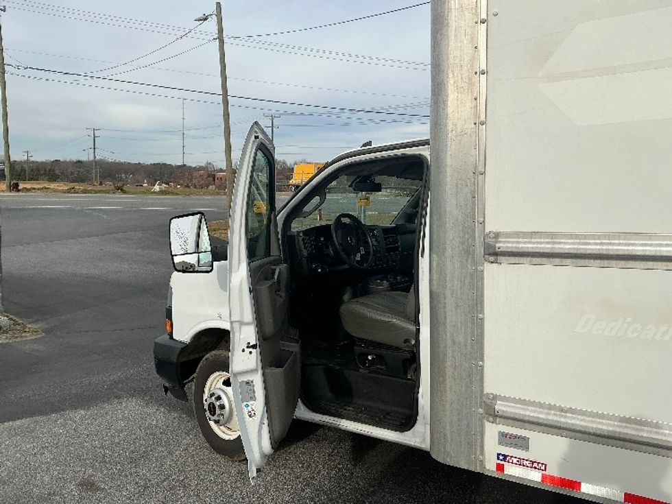 Light Duty Box Truck-Light and Medium Duty Trucks-GMC-2021-Savana G33903-Spartanburg-SC-92,322\n\t\tmiles-$ 32,250 - Image 15