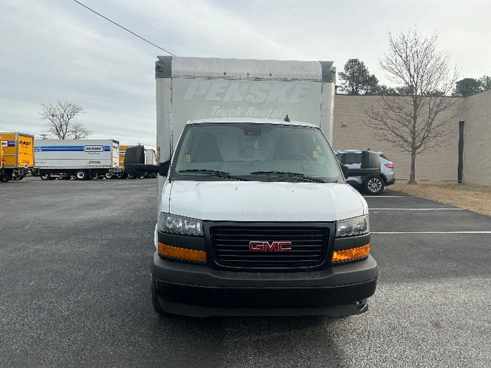 Light Duty Box Truck-Light and Medium Duty Trucks-GMC-2021-Savana G33903-Spartanburg-SC-92,322\n\t\tmiles-$ 32,250 - Image 2