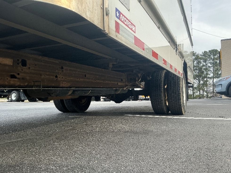 Light Duty Box Truck-Light and Medium Duty Trucks-GMC-2021-Savana G33903-Spartanburg-SC-92,322\n\t\tmiles-$ 32,250 - Image 5