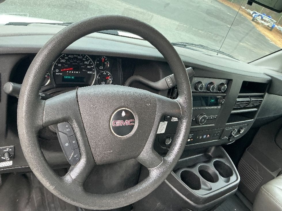 Light Duty Box Truck-Light and Medium Duty Trucks-GMC-2021-Savana G33903-Spartanburg-SC-93,800\n\t\tmiles-$ 32,000 - Image 17