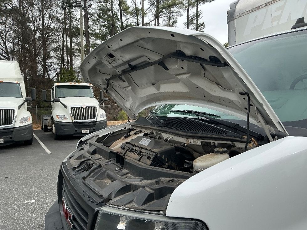 Light Duty Box Truck-Light and Medium Duty Trucks-GMC-2021-Savana G33903-Spartanburg-SC-93,800\n\t\tmiles-$ 32,000 - Image 23