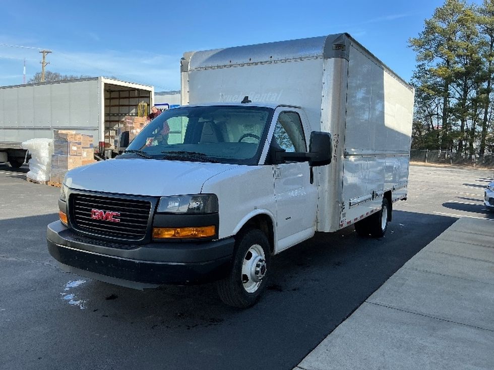 Light Duty Box Truck-Light and Medium Duty Trucks-GMC-2021-Savana G33903-Spartanburg-SC-93,800\n\t\tmiles-$ 32,000 - Image 3