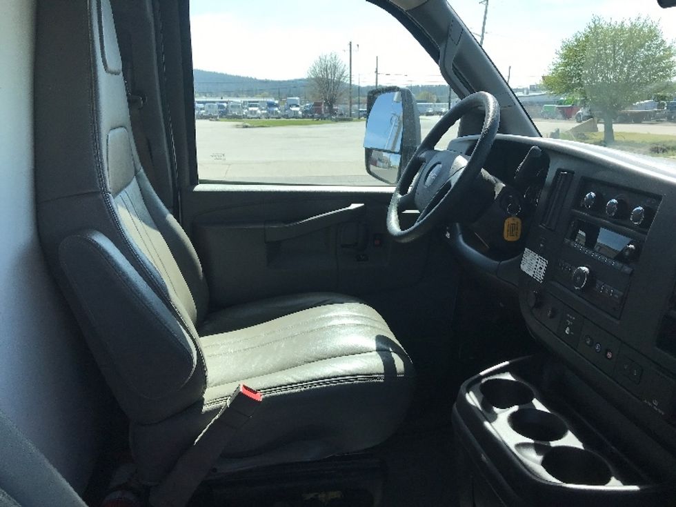 Light Duty Box Truck-Light and Medium Duty Trucks-GMC-2021-Savana G33903-Spokane Valley-WA-107,991\n\t\tmiles-$ 28,750 - Image 22