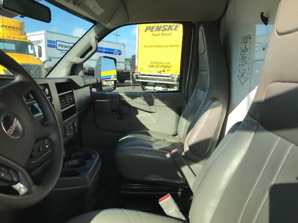 Light Duty Box Truck-Light and Medium Duty Trucks-GMC-2021-Savana G33903-Spokane Valley-WA-109,465\n\t\tmiles-$ 29,500 - Image 16