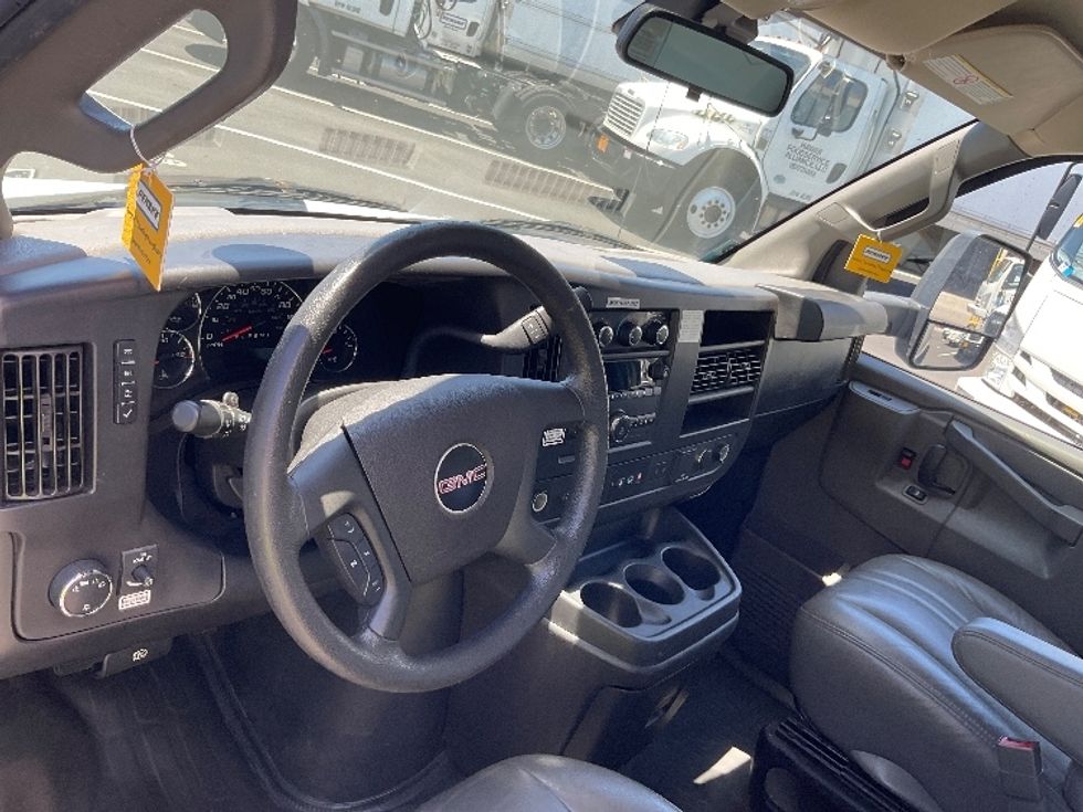 Light Duty Box Truck-Light and Medium Duty Trucks-GMC-2021-Savana G33903-Spokane Valley-WA-71,496\n\t\tmiles-$ 33,250 - Image 16
