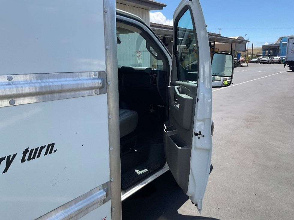 Light Duty Box Truck-Light and Medium Duty Trucks-GMC-2021-Savana G33903-Spokane Valley-WA-71,496\n\t\tmiles-$ 33,250 - Image 19