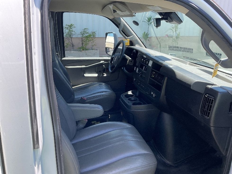 Light Duty Box Truck-Light and Medium Duty Trucks-GMC-2021-Savana G33903-Spokane Valley-WA-71,496\n\t\tmiles-$ 33,250 - Image 21