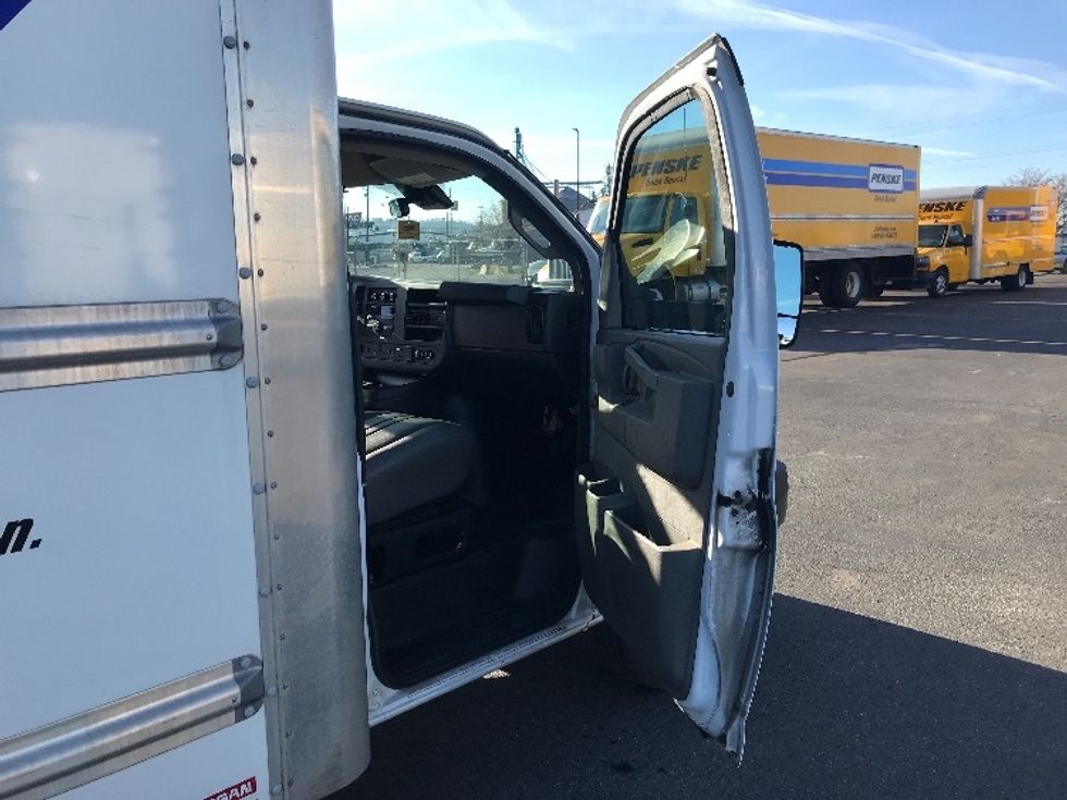 Light Duty Box Truck-Light and Medium Duty Trucks-GMC-2021-Savana G33903-Spokane Valley-WA-88,382\n\t\tmiles-$ 32,000 - Image 19
