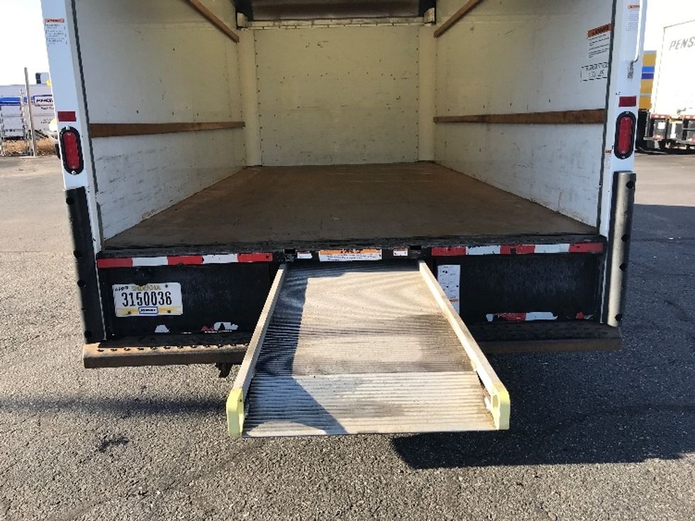 Light Duty Box Truck-Light and Medium Duty Trucks-GMC-2021-Savana G33903-Spokane Valley-WA-88,382\n\t\tmiles-$ 32,000 - Image 9