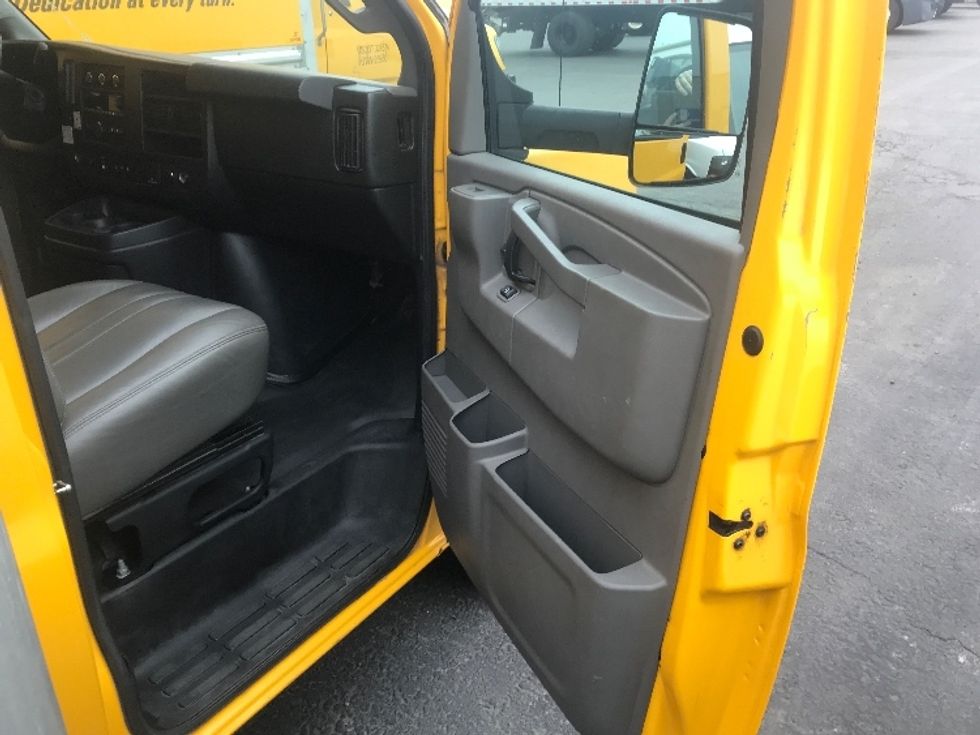 Light Duty Box Truck-Light and Medium Duty Trucks-GMC-2021-Savana G33903-Spokane Valley-WA-90,738\n\t\tmiles-$ 29,500 - Image 18